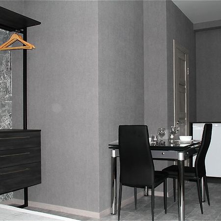 Solo Apartment Virmenska Kiev Esterno foto